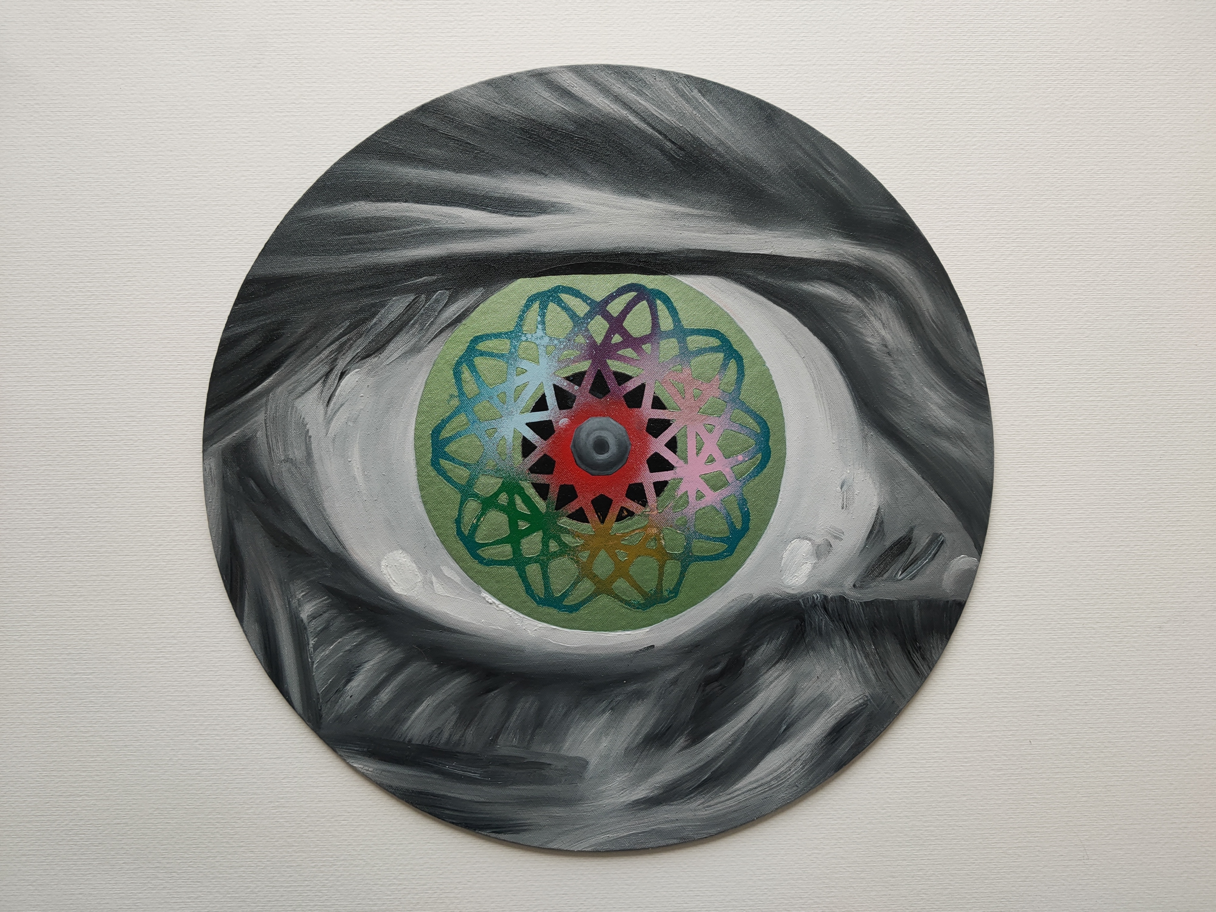 Iris of Why, Marc Molk, 2020, oil and acrylic on canvas board, diameter 15,7 in